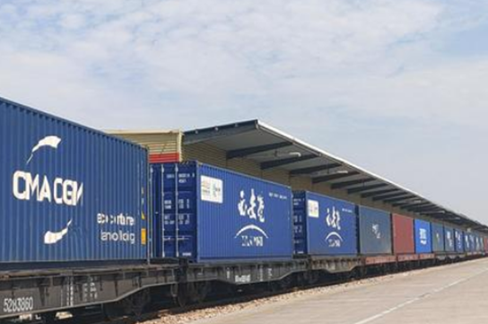 2022上半年國際貨運大數據盤點:中歐班列“跑”出新成績,6月份以來上海港集裝箱日均吞吐量為12.58萬標箱,等;(圖1) 2022上半年國際貨運大數據盤點:中歐班列“跑”出新成績,6月份以來上海港集裝箱日均吞吐量為12.58萬標箱,等;