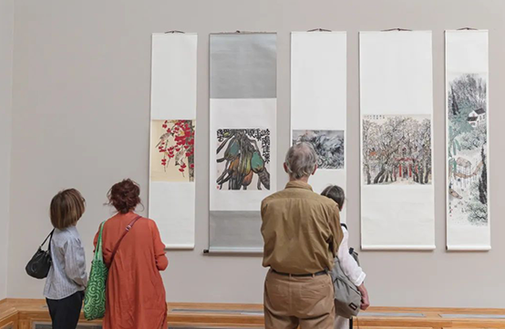 藝術品運輸實例：量身定制包裝運輸等展會物流方案，45幅高價值畫作成功運輸！(圖1)